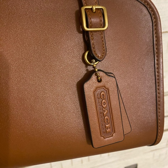 Coach swing zip in Saddle - Picture 5 of 14